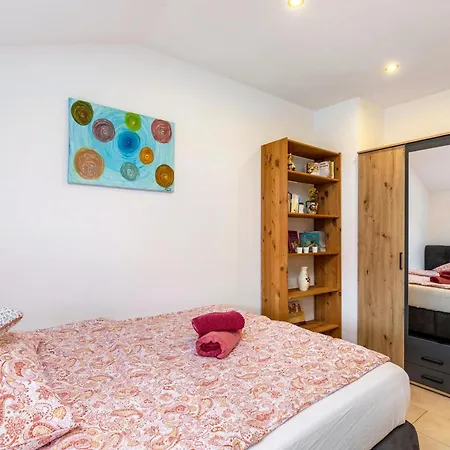 Mit 3 Schlafzimmern * 索林根