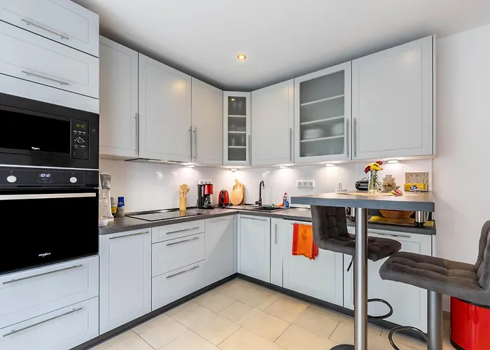 Appartement Mit 3 Schlafzimmern *